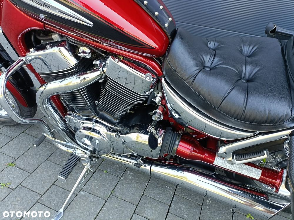 Suzuki Intruder - 12