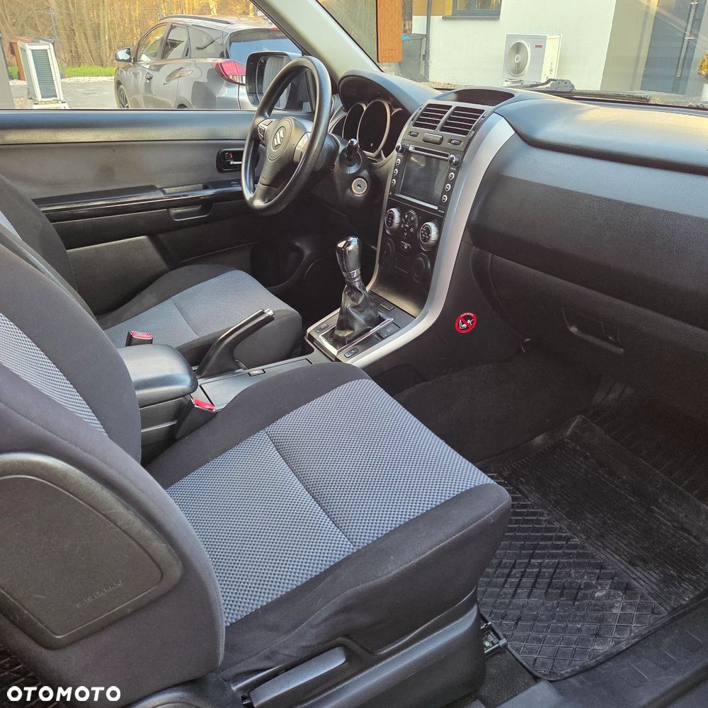 Suzuki Grand Vitara 1.6 De luxe - 20