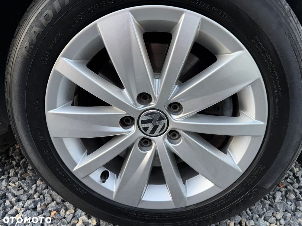 Volkswagen Passat 2.0 TDI Highline - 23