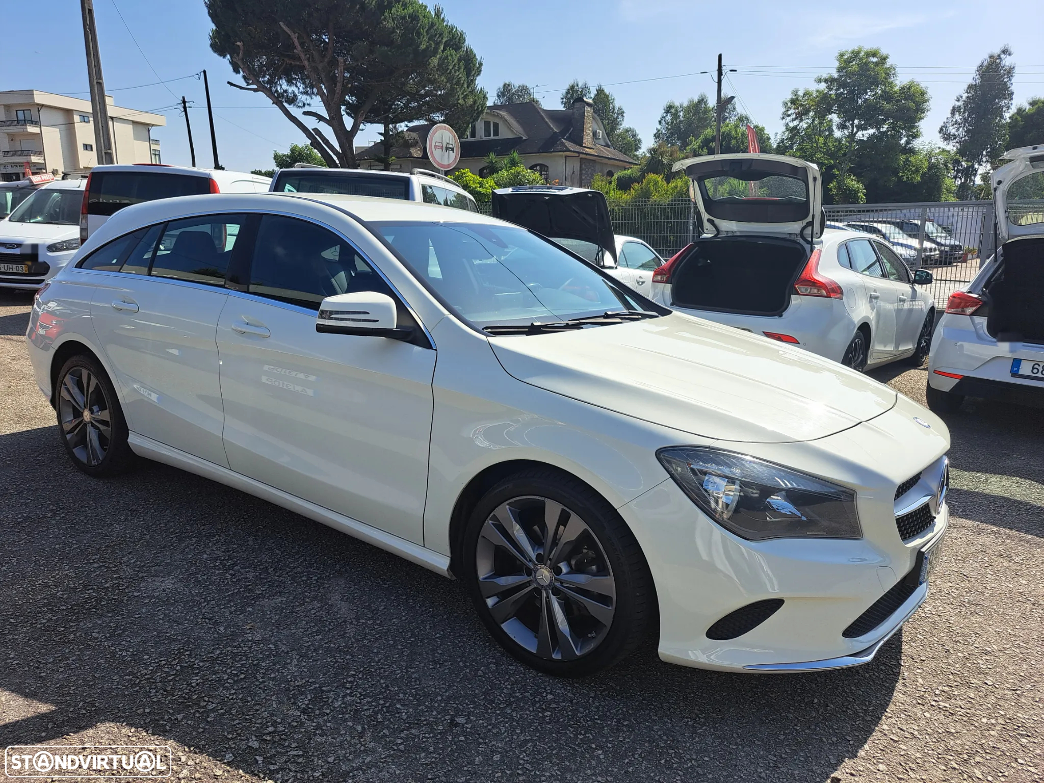 Mercedes-Benz CLA 180 d Shooting Brake Urban - 8