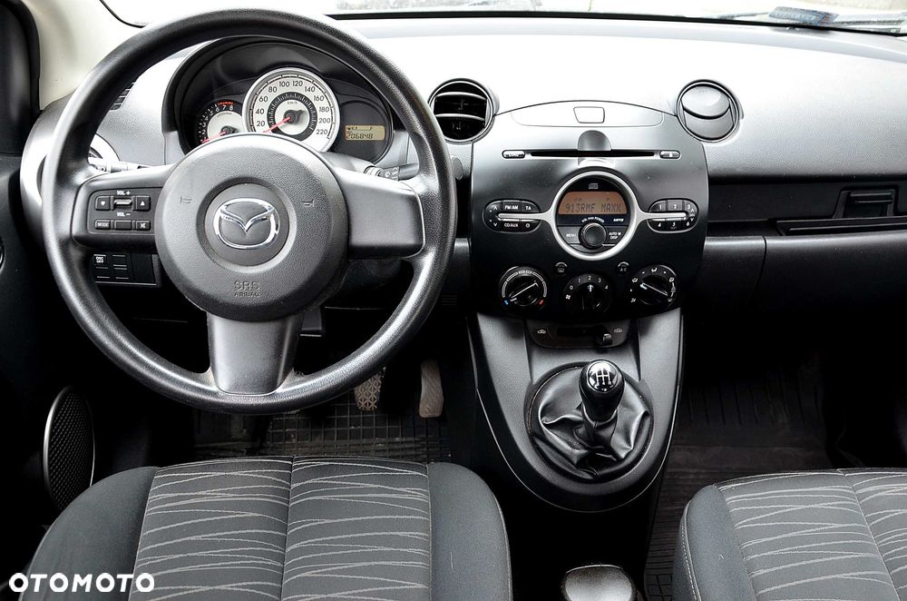 Mazda 2 - 7