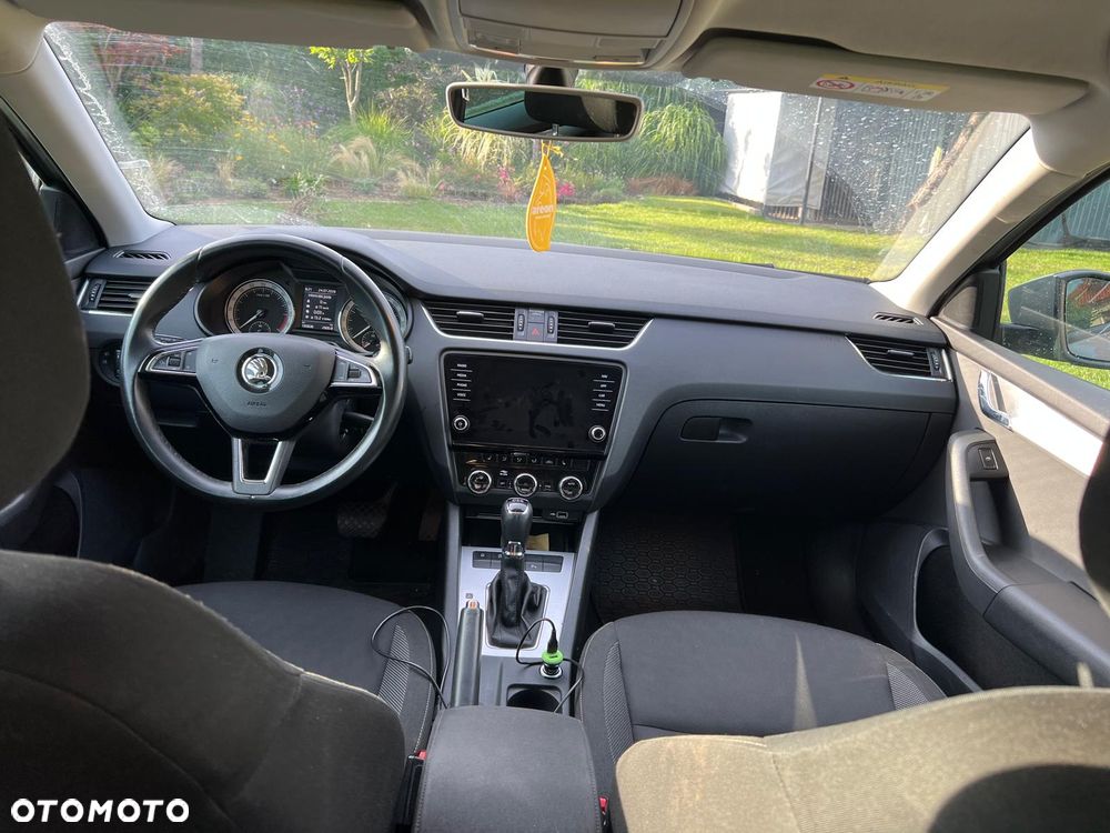 Skoda Octavia 1.6 TDI DSG Ambition - 13