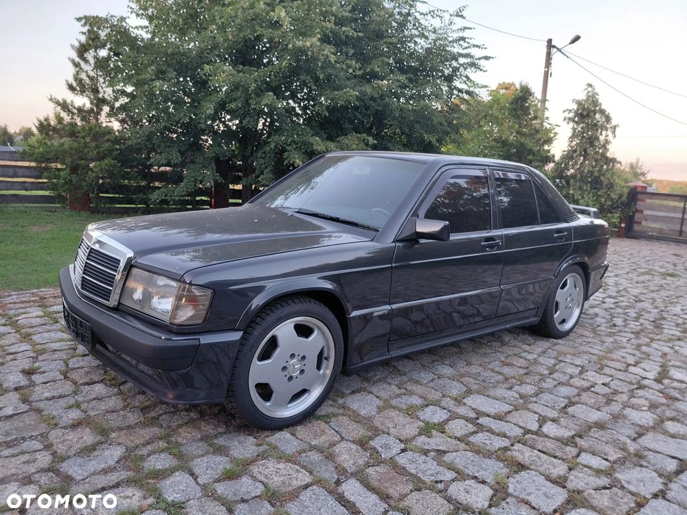 Mercedes-Benz W201 (190) - 1