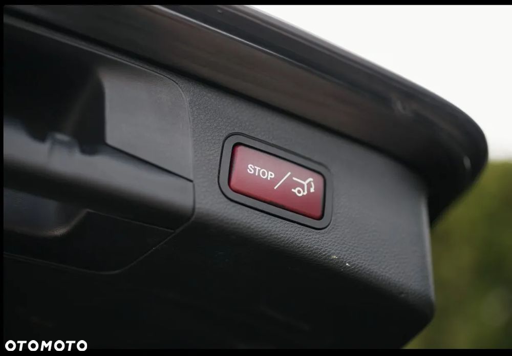Mercedes-Benz Klasa C AMG 43 4-Matic - 16