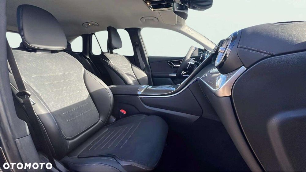 Mercedes-Benz GLC - 9