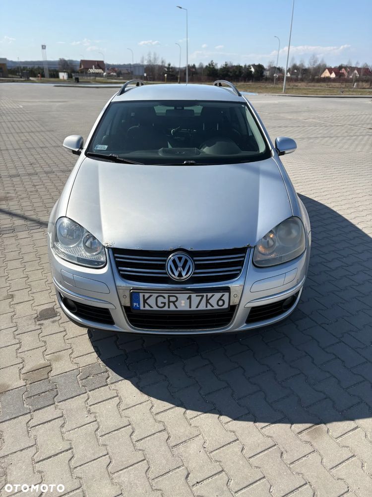 Volkswagen Golf - 8