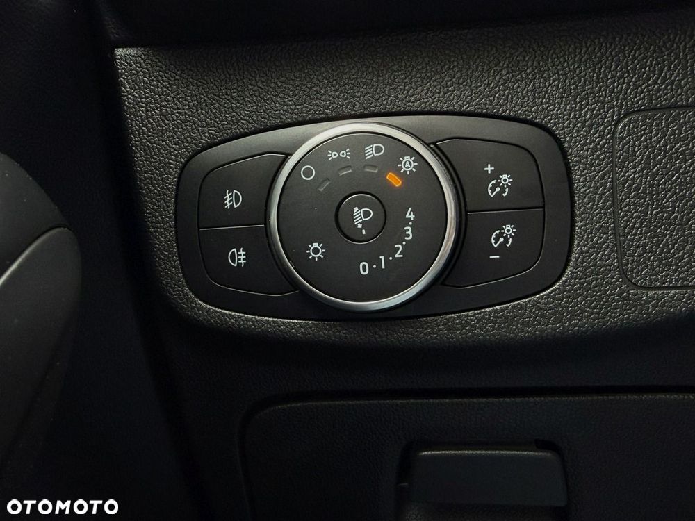 Ford Focus 1.0 EcoBoost Hybrid TITANIUM DESIGN - 16