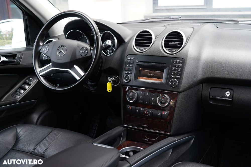 Mercedes-Benz ML 300 CDI 4Matic 7G-TRONIC DPF BlueEFFICIENCY - 12