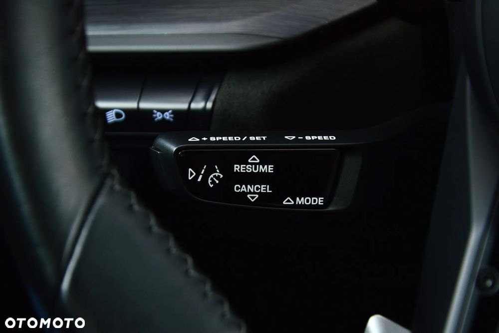 Porsche 911 Carrera 4 GTS - 31