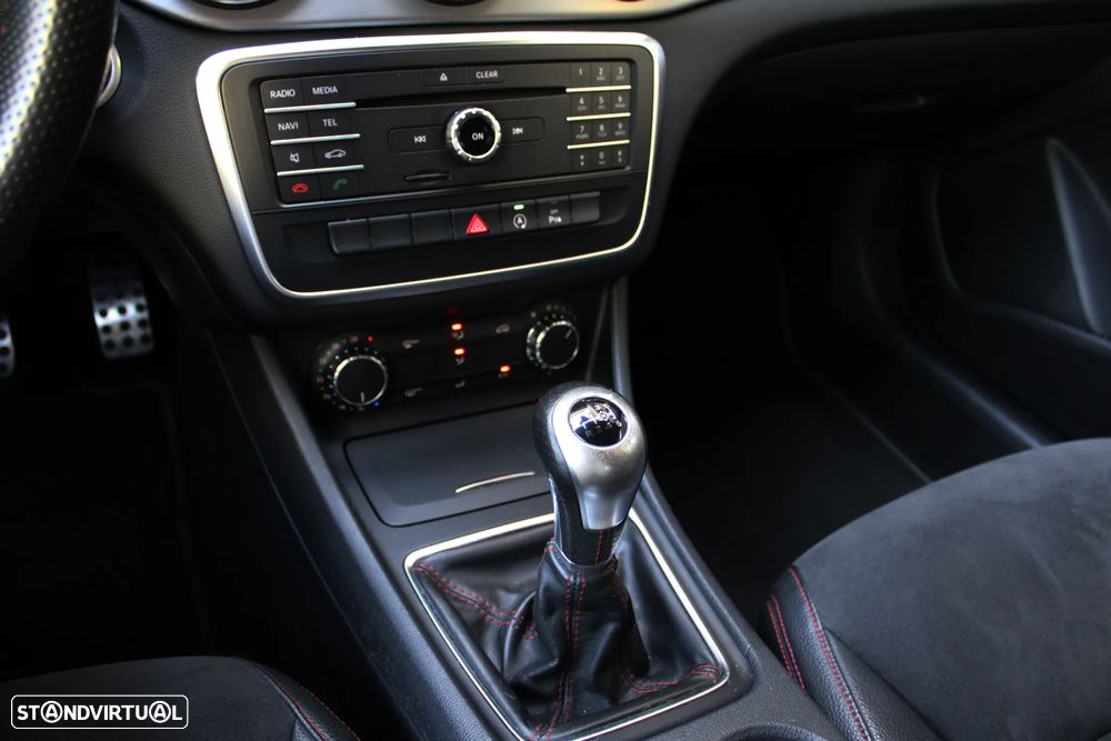 Mercedes-Benz CLA 200 (CDI) d AMG Line - 39