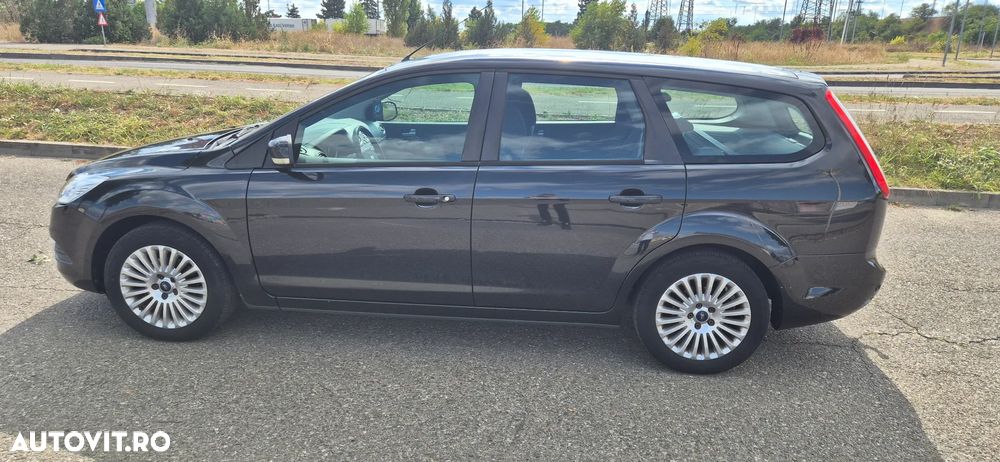 Ford Focus 2010 photo 4