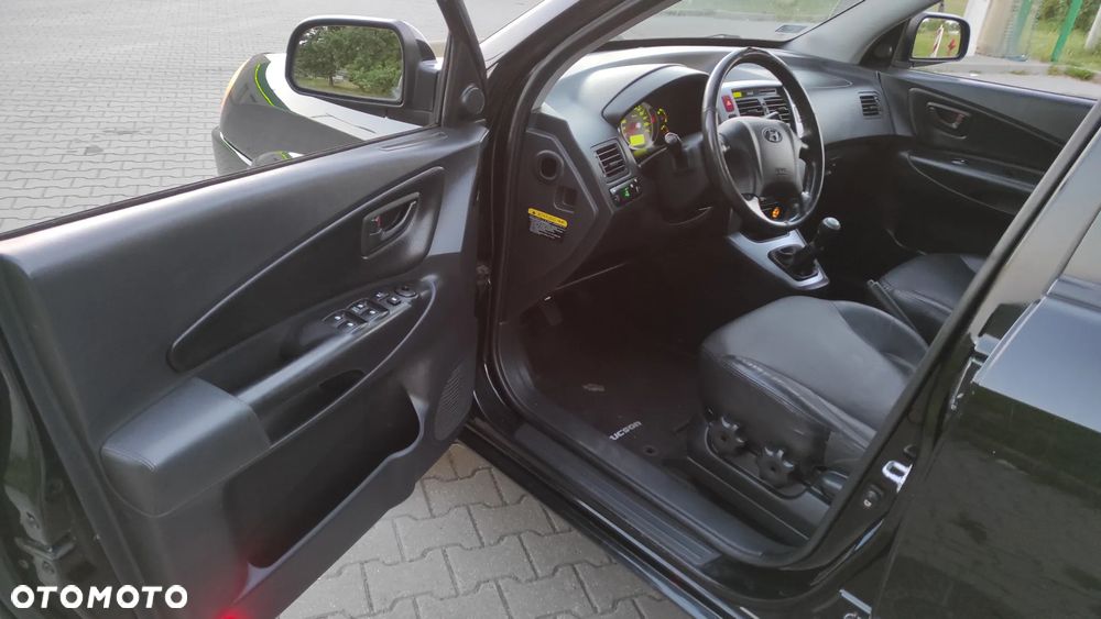 Hyundai Tucson 2.0 Comfort 2WD - 18