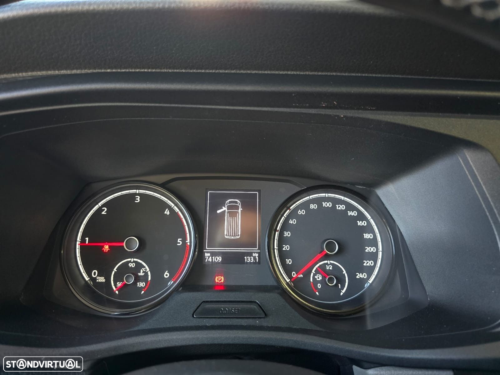 VW Transporter 2.0 TDI - 9