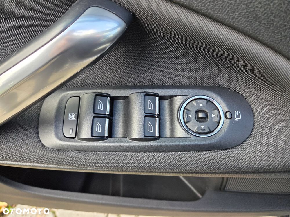 Ford Mondeo SW 1.6 EcoBoost S&S Business Edition - 13