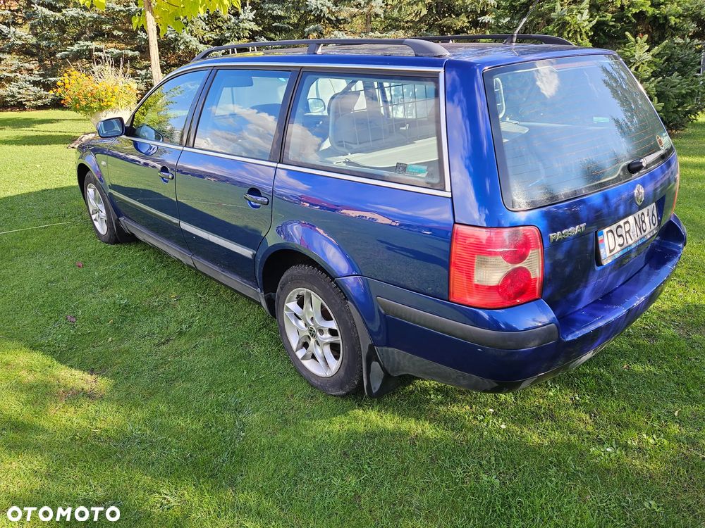 Volkswagen Passat 2001 photo 2