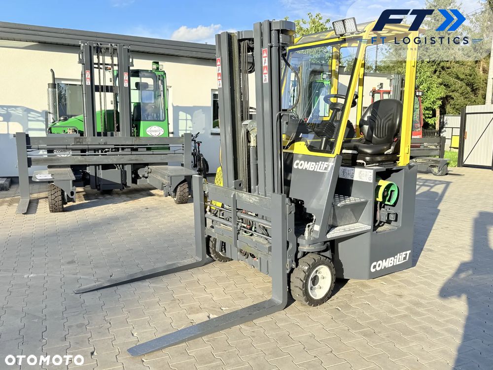 Combilift WÓZEK CZTEROKIERUNKOWY - WIELOKIERUNKOWY | COMBILIFT CB3000 | GAS | TRIPLEX 4900 MM | PEŁNA OGRZEWANA KABINA | SILNIK TOYOTA 4Y | POZYCJONER WIDEŁ | PRZESUW WIDEŁ | WOLNY SKOK | NOWE OPONY | OGRZEWANIE | PO SERWISIE | STAN IDEALNY - 2