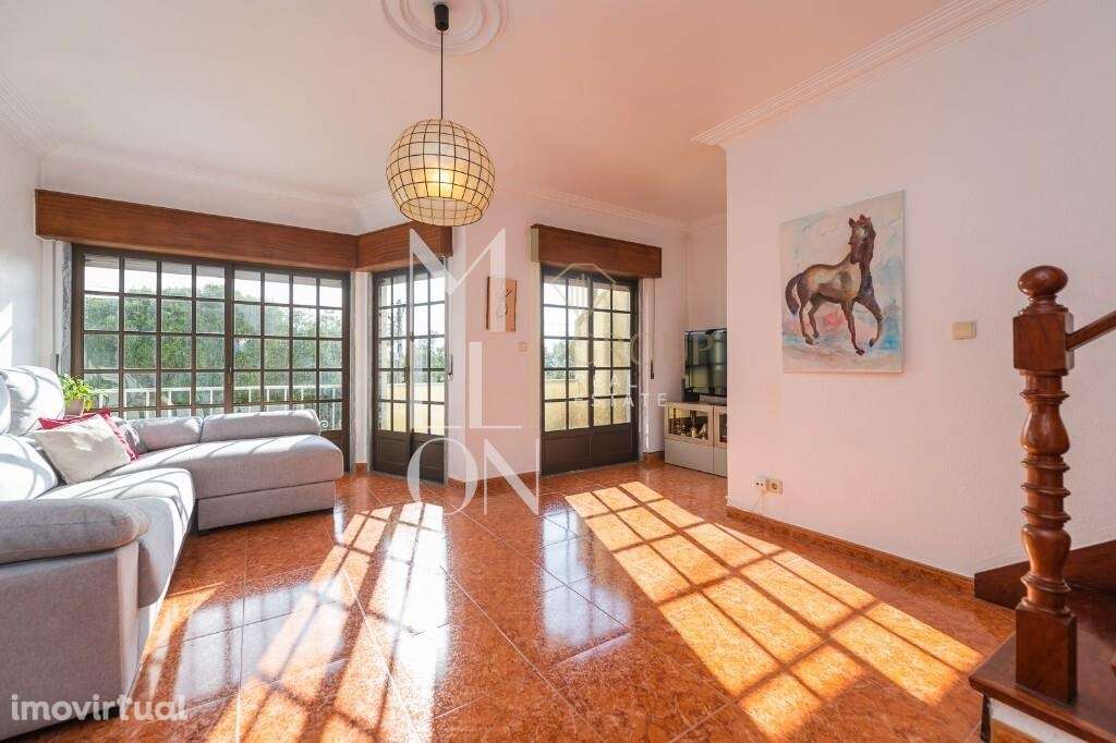 Moradia T2 em Banda com Excelente Exposição Solar e Terraço Amplo – Al - Grande imagem: 2/38