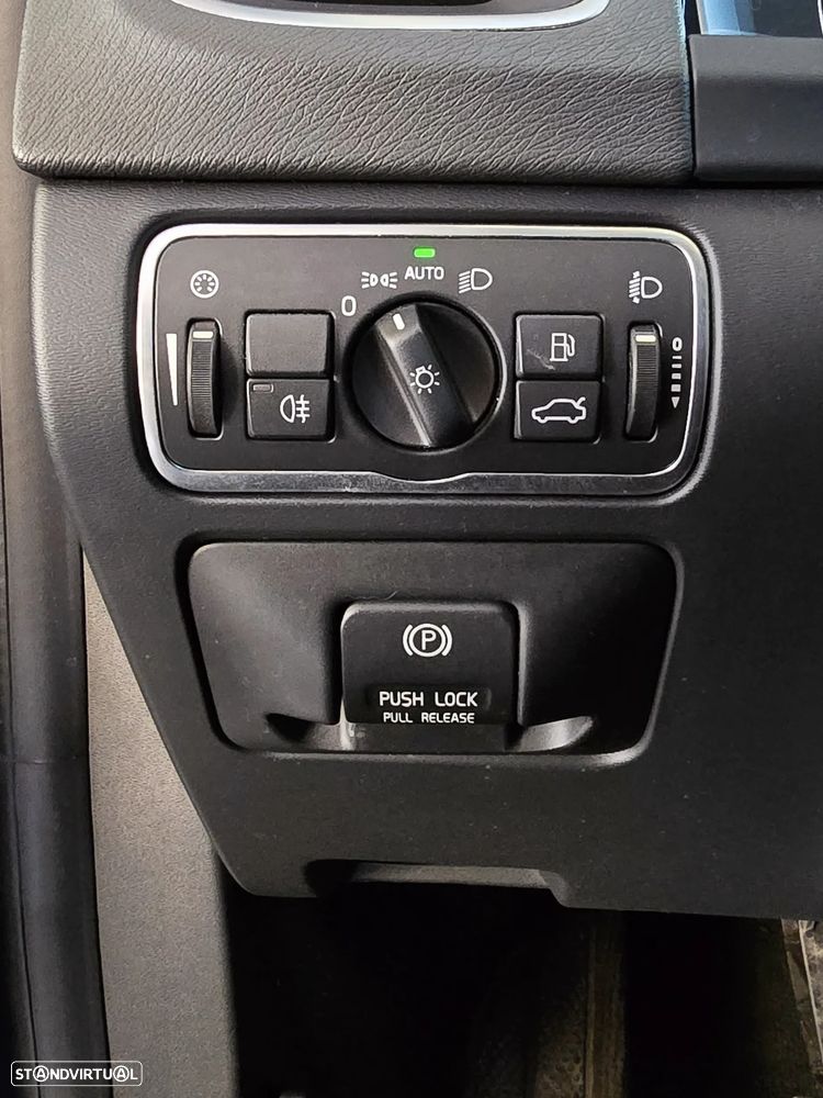 Volvo V60 2.0 D4 Kinetic - 22