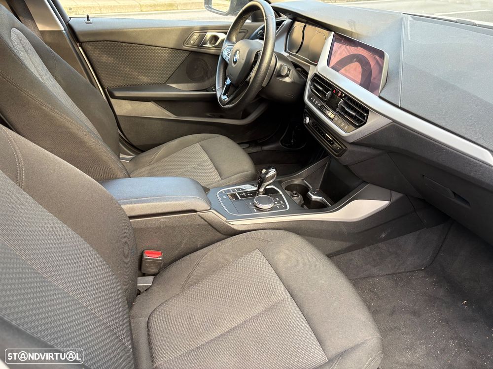 BMW 116 i Aut. Advantage - 8