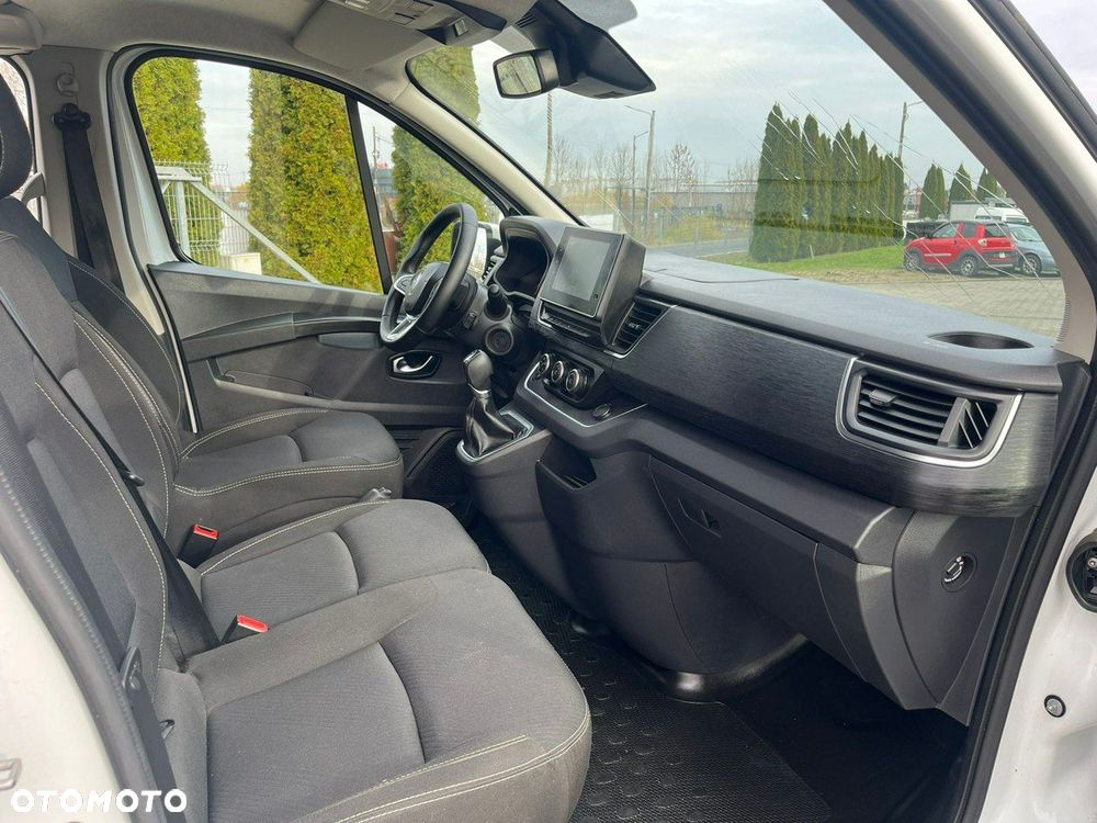 Renault Trafic - 13