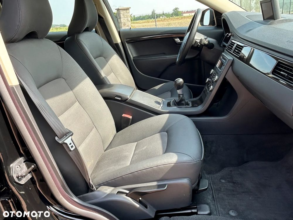 Volvo V70 2.0D Momentum - 19