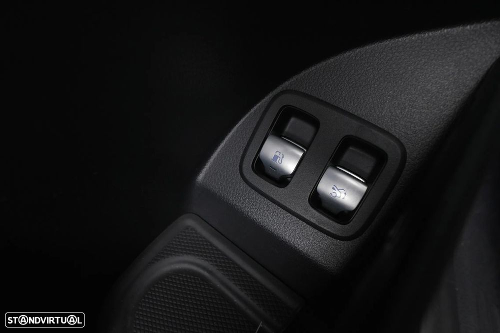 Mercedes-Benz GLC 300 e 4Matic 9G-TRONIC AMG Line Advanced - 35