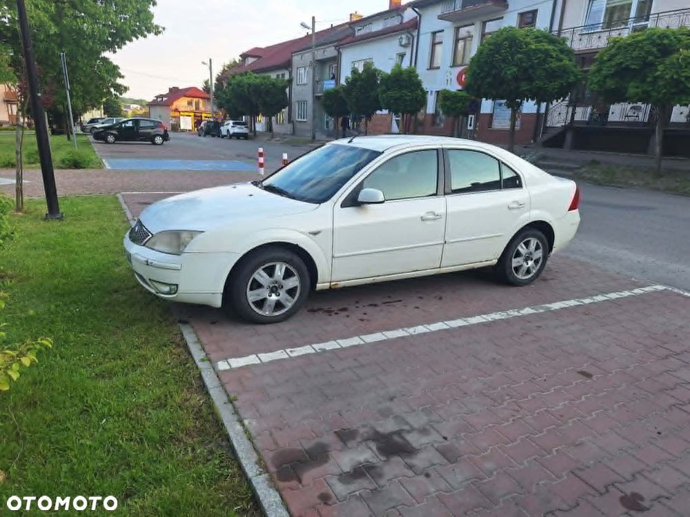 Ford Mondeo 2.0 TDCi Ghia - 4