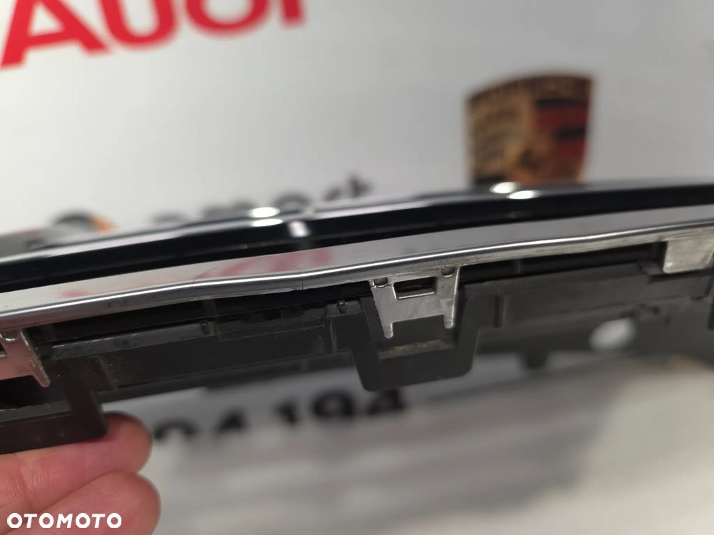 VW PASSAT CC 3C8 LIFT ZWYKŁY / R-LINE BARDZO ŁADNA ATRAPA / GRILL PRZEDNI PRZÓD W SATYNIE , NR 3C8853653A , NR AUKCJI GL851 - 22