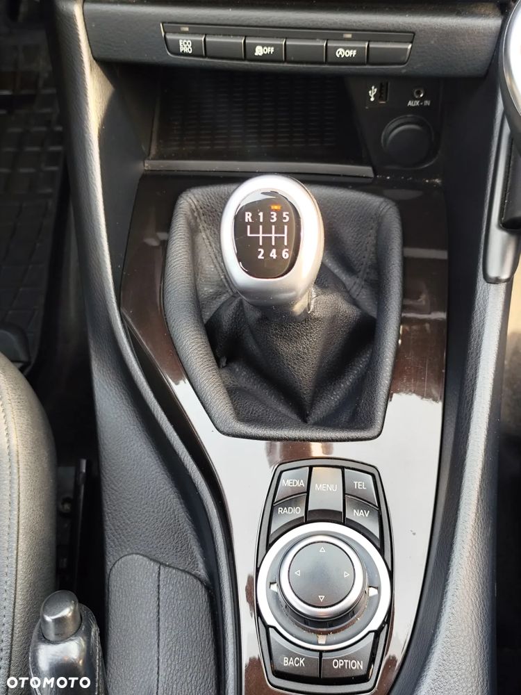 BMW X1 sDrive16d xLine - 12