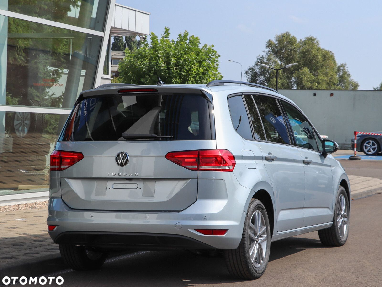 Volkswagen Touran - 5