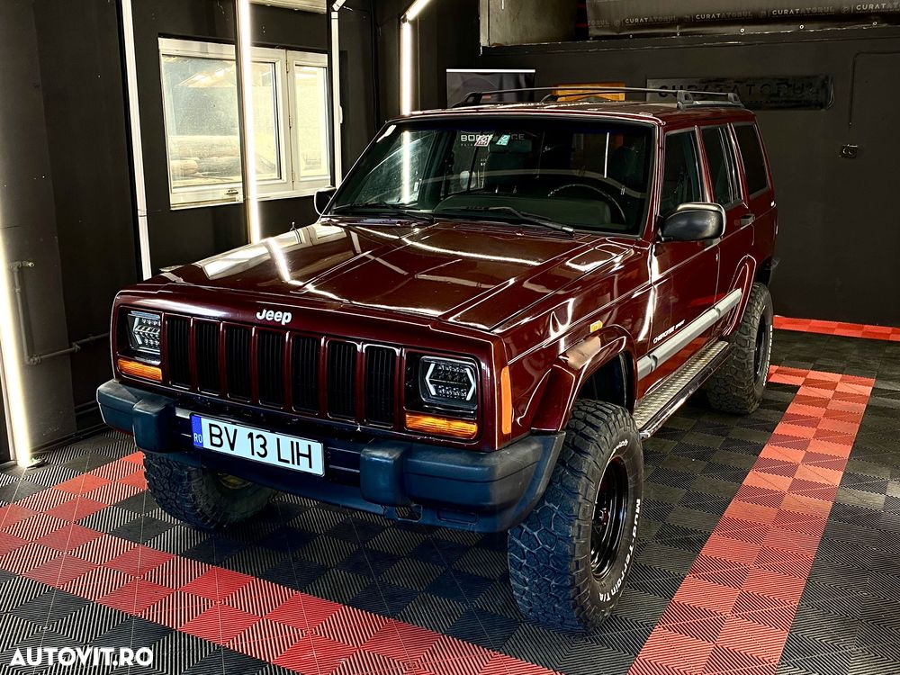 Jeep Cherokee - 4