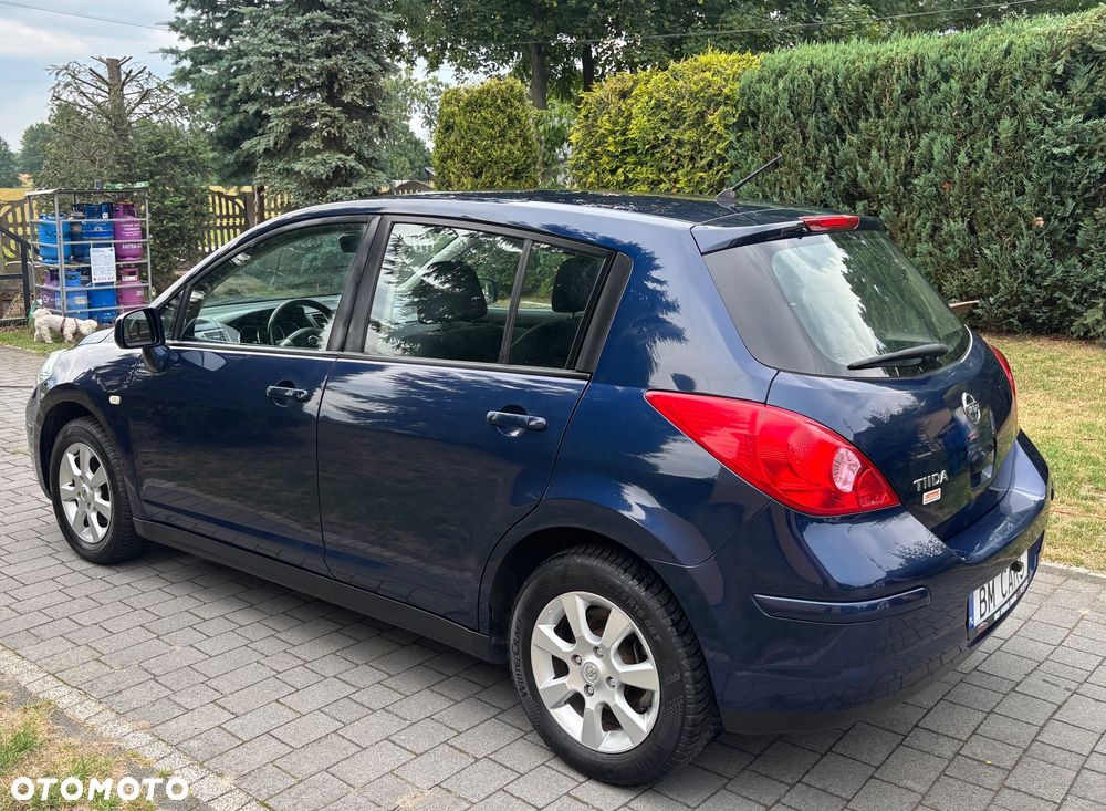Nissan Tiida - 16