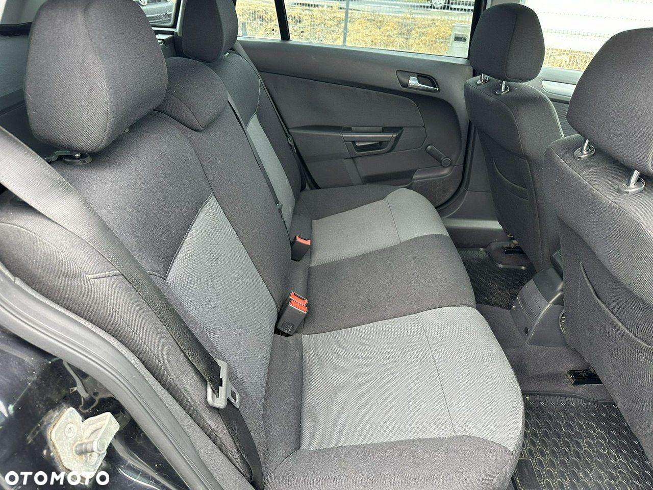 Opel Astra 1.6 Caravan Enjoy - 17