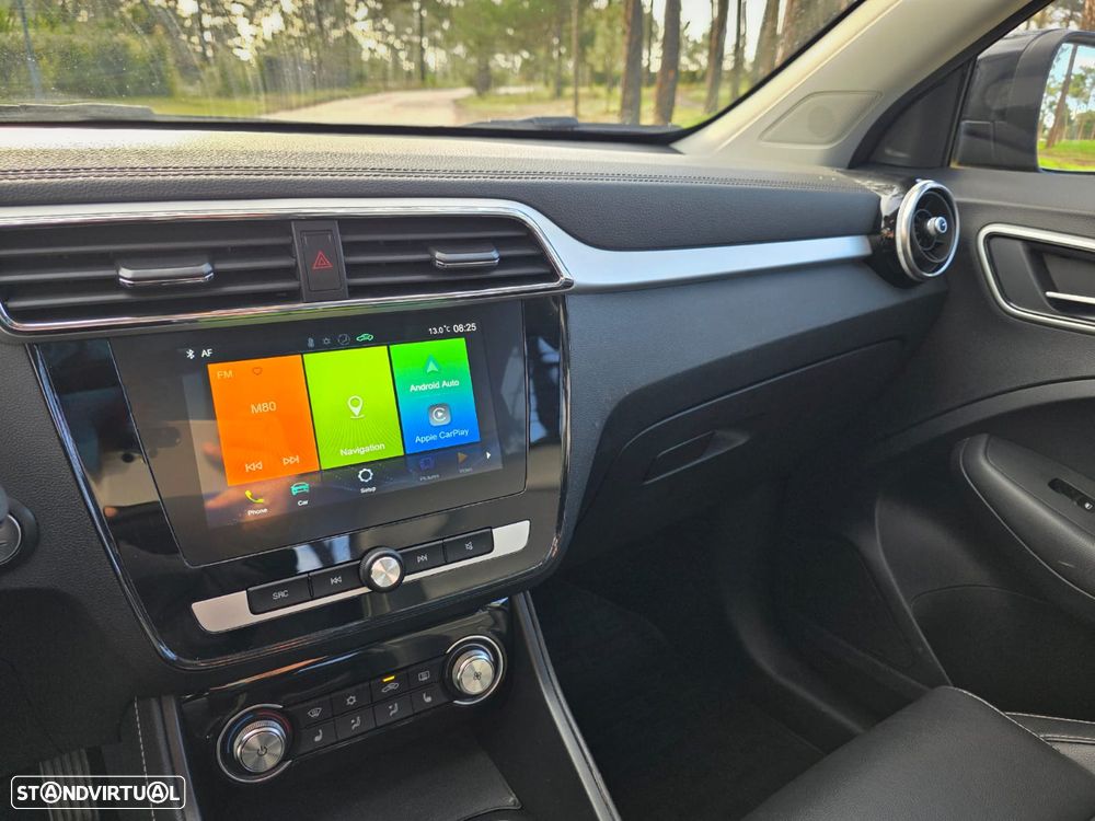 MG ZS EV 44.5 kWh Luxury - 10