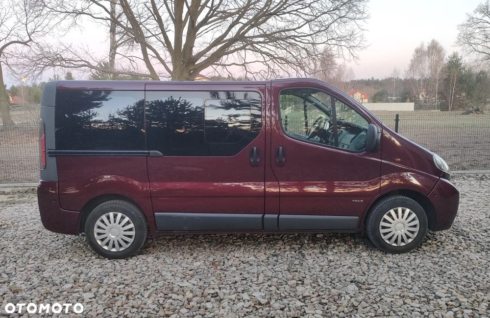 Opel Vivaro Tour - 3