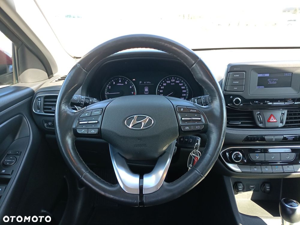 Hyundai i30 1.0 T-GDI Classic + DCT - 11