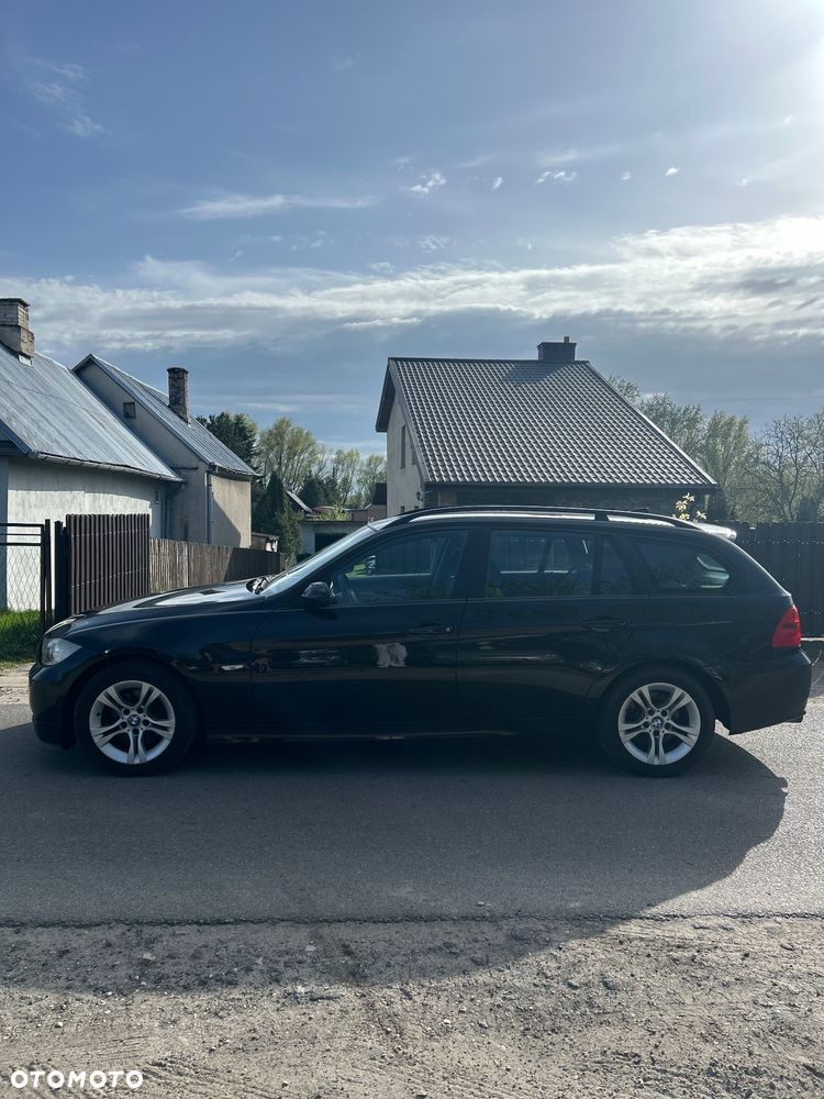 BMW Seria 3 318i - 5