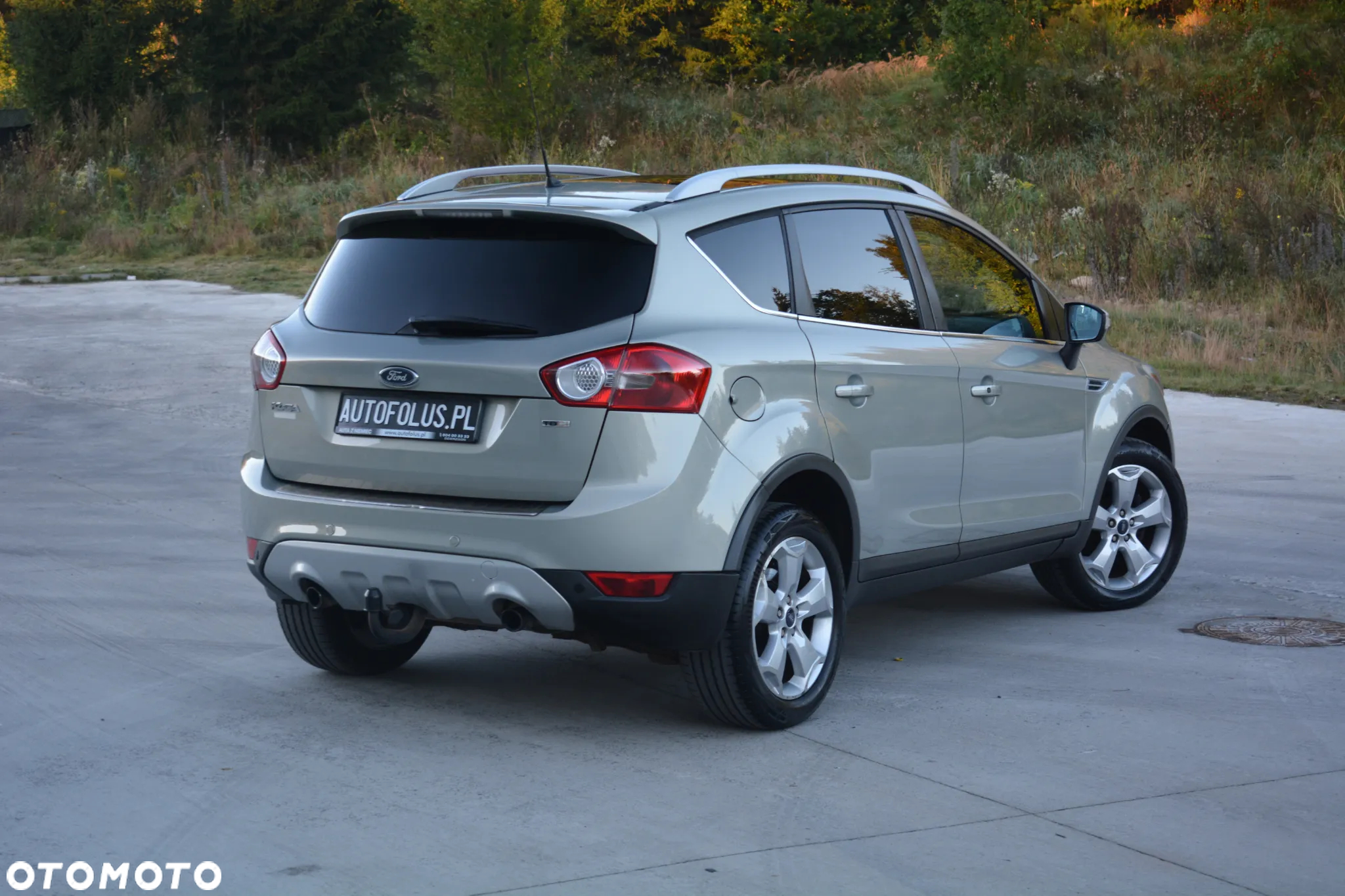 Ford Kuga 2.0 TDCi 4x4 Titanium - 12