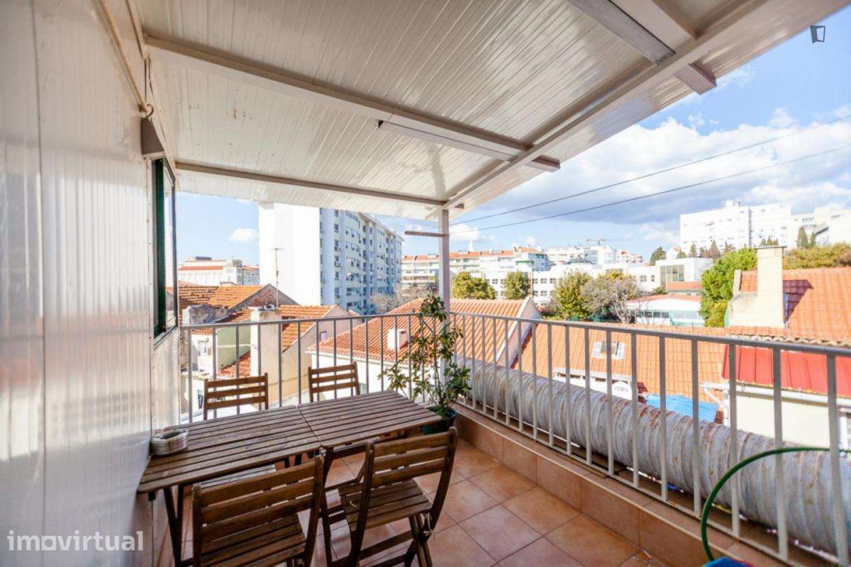 Quarto - localizado em Estrela Lisbon - Grande imagem: 5/29