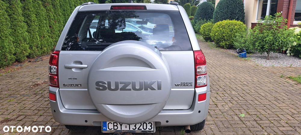 Suzuki Grand Vitara 2.0 - 5