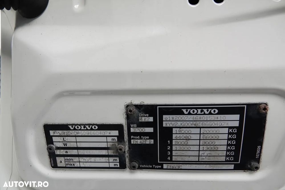 Volvo FM 380 / FULL ADR / LOW KILEAGE / IMPORTAT - 33