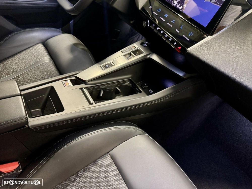 Peugeot 308 1.2 PureTech Allure Pack EAT8 — fotografia 23