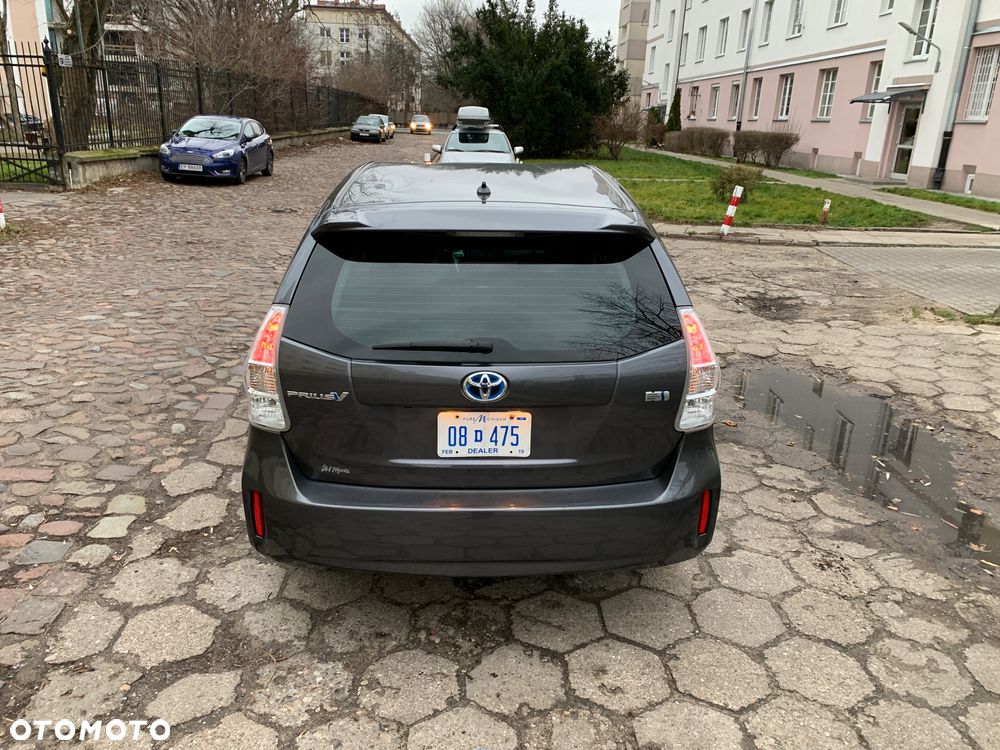 Toyota Prius+ - 30