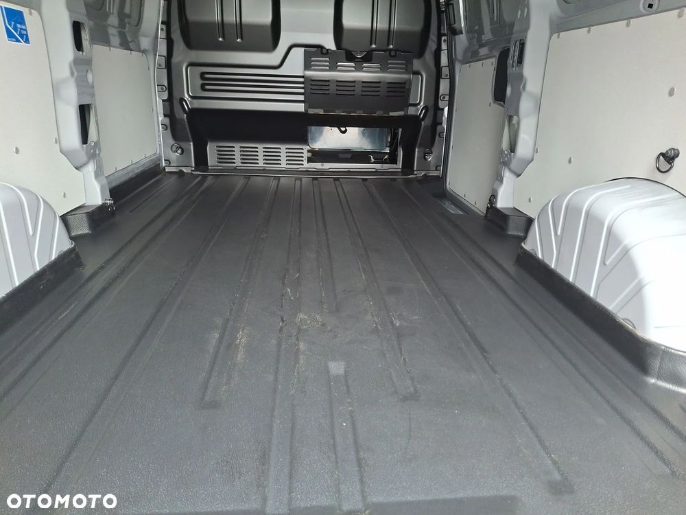 Volkswagen Transporter - 31