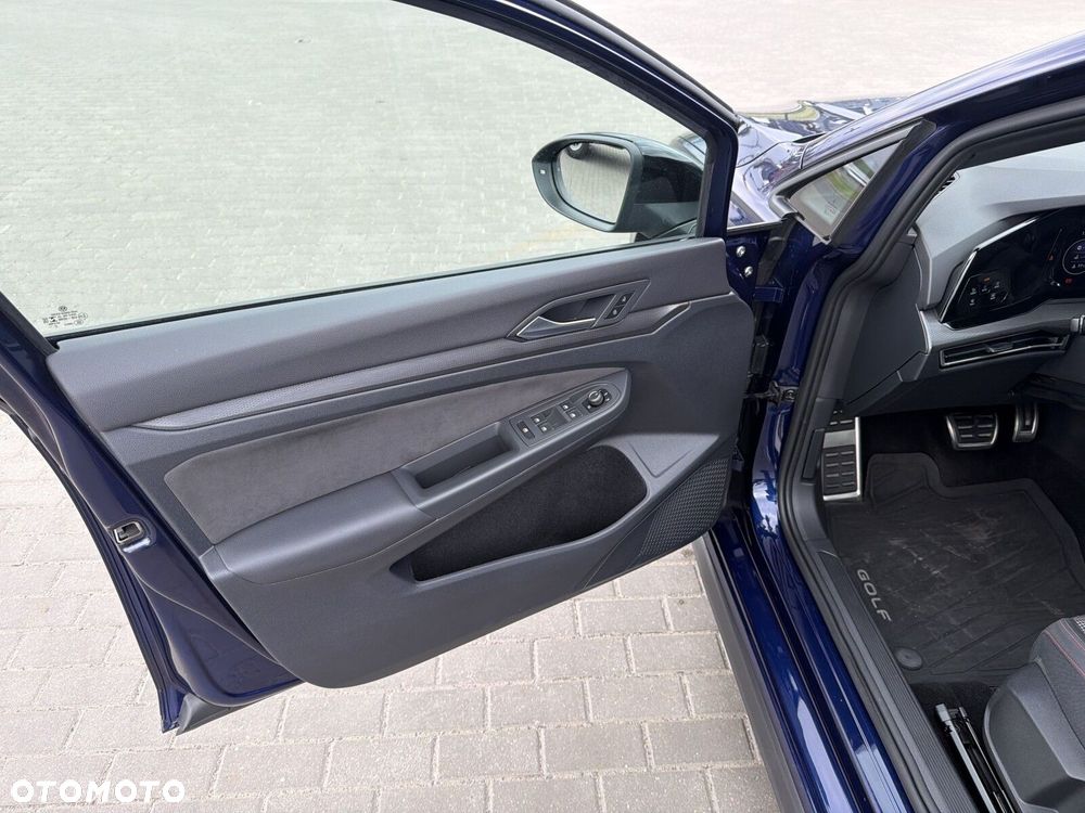 Volkswagen Golf - 11