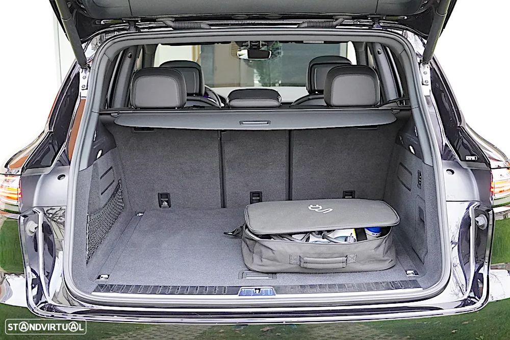 Porsche Cayenne Formula E - 18