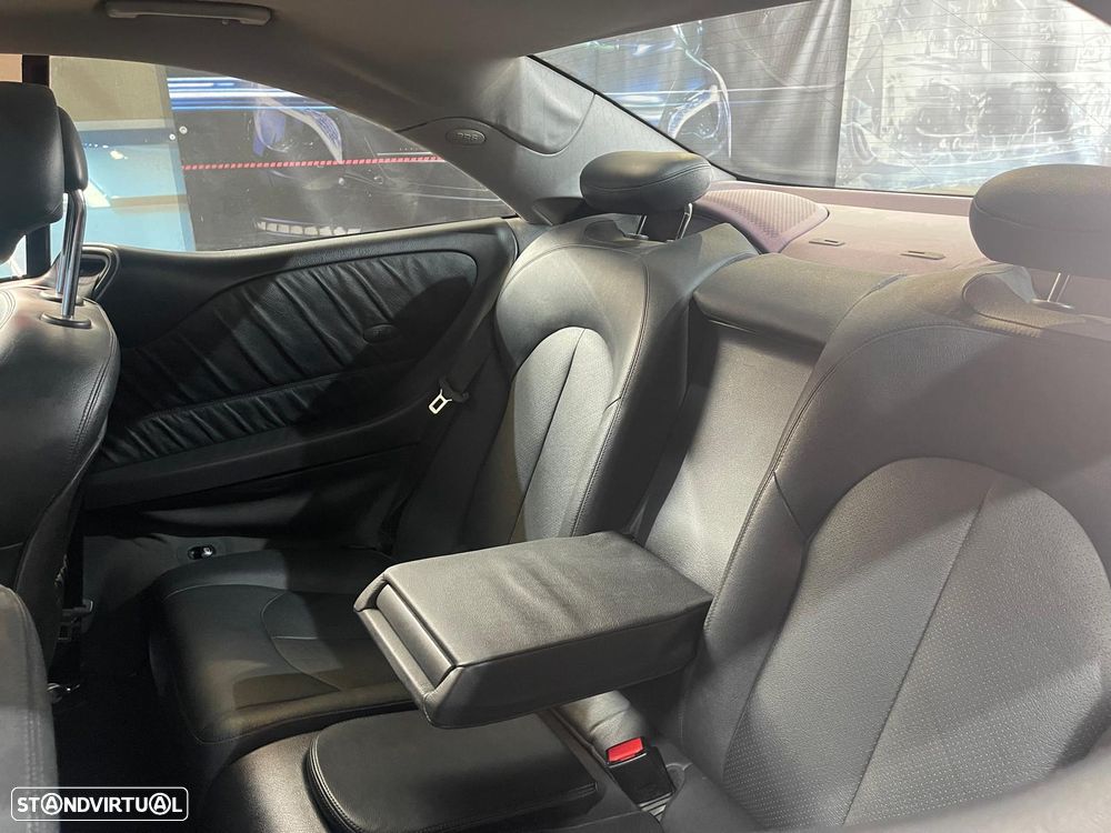 Mercedes-Benz CLK 220 CDi Avantgarde Aut. - 33