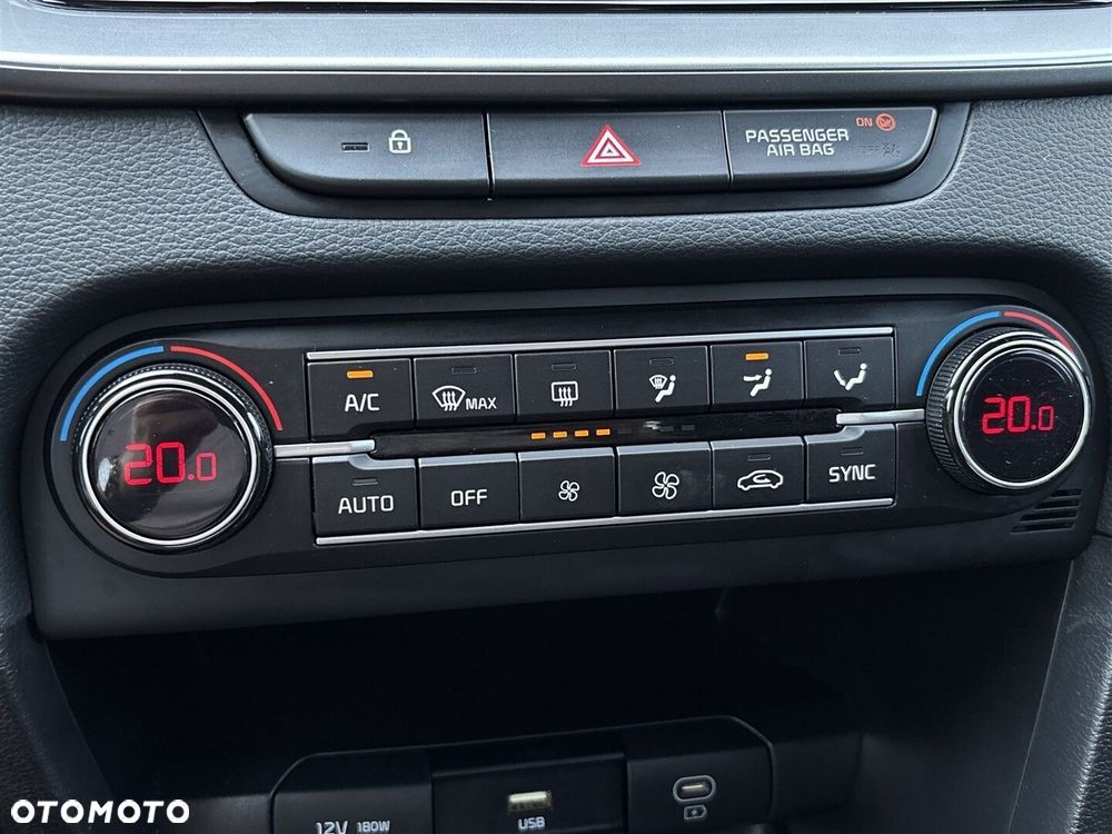 Kia Ceed 1.5 T-GDI M DCT - 23