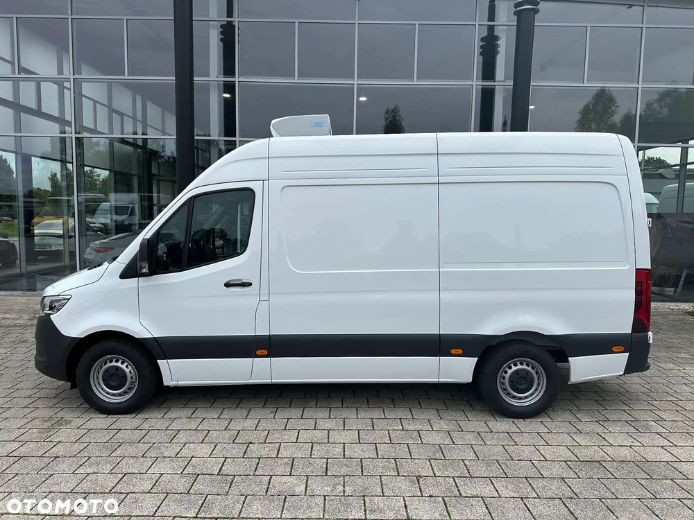 Mercedes-Benz Sprinter - 9