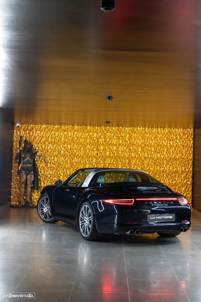 Porsche 911 Série F - 19